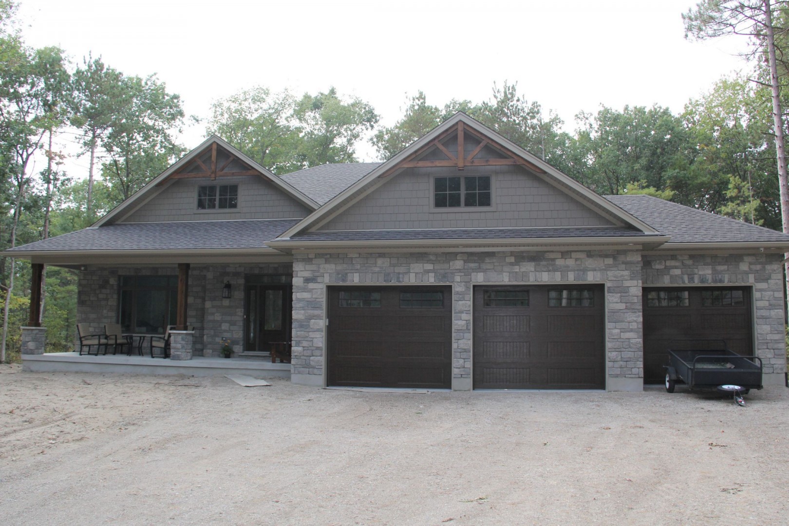 huron-woods-home-2015_front_of_home