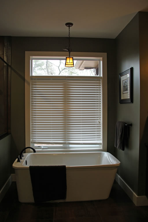 portfrankshomeensuite_tub_web